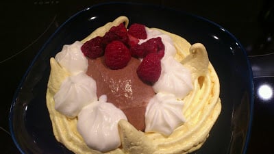 Läs mer om artikeln Gula efterrättsskålar av maräng