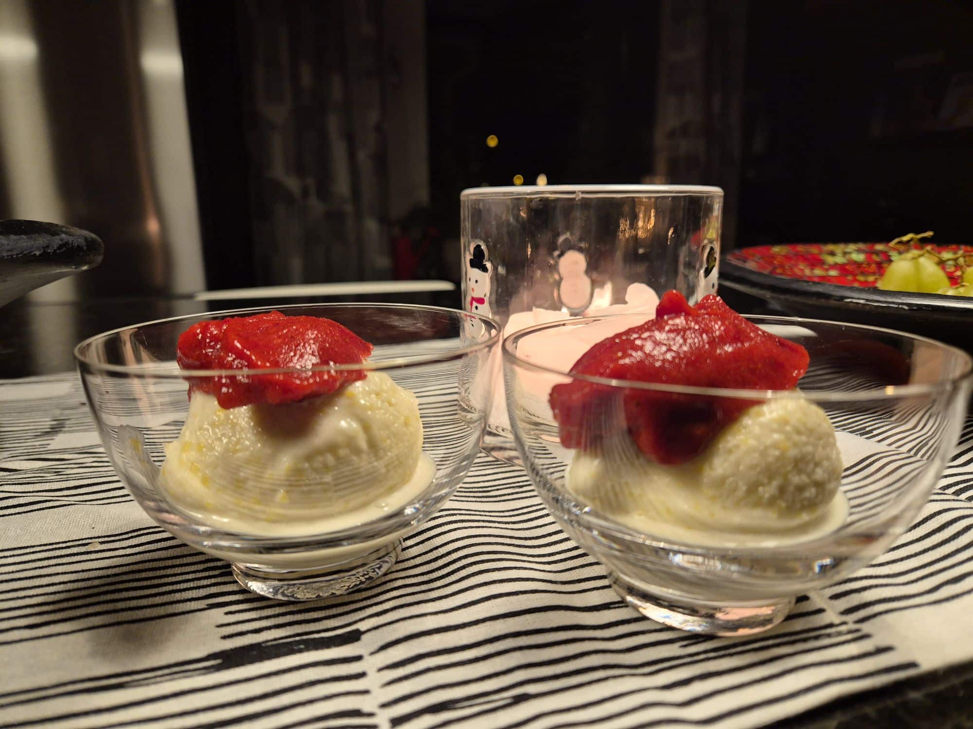 Läs mer om artikeln Kokos- och mangoglass