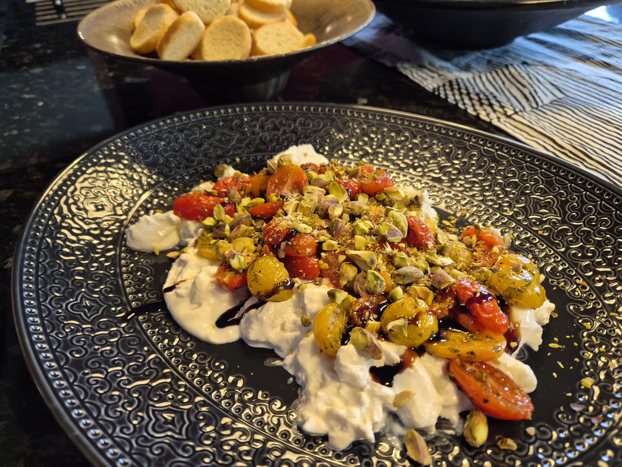Läs mer om artikeln Burrata med ugnsbakade tomater